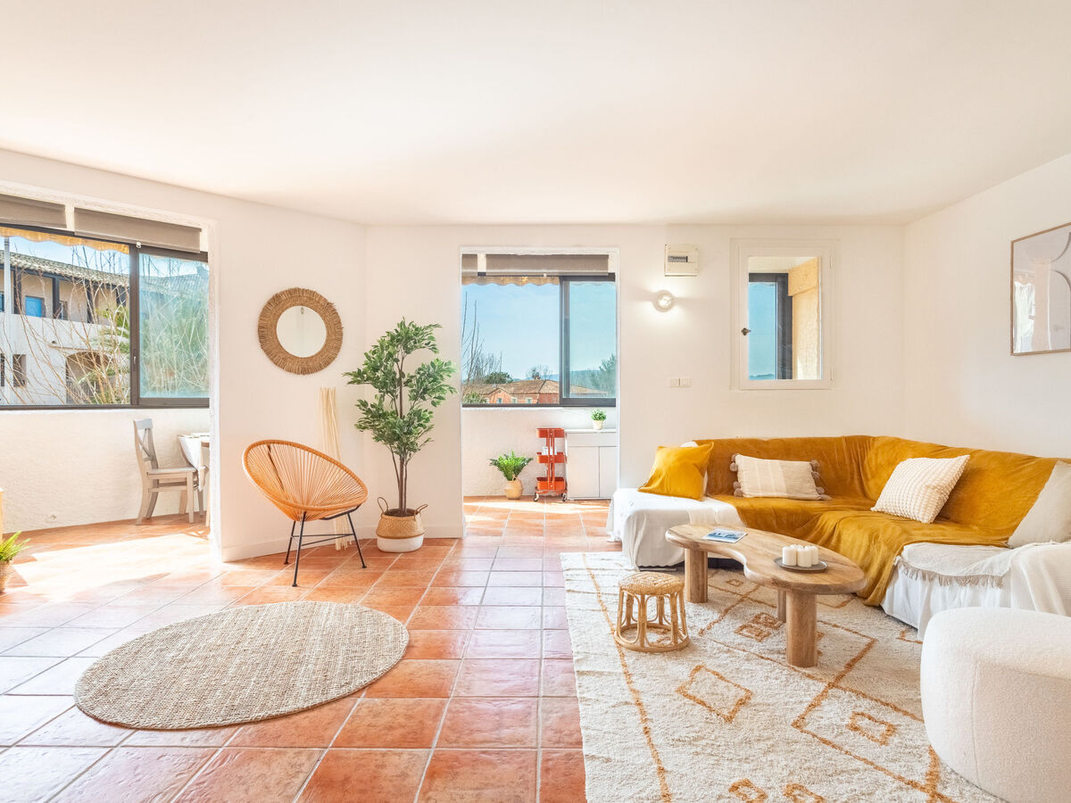 Appartement rénové 75 m² à 50 m de la mer, Cogolin - Photo 1