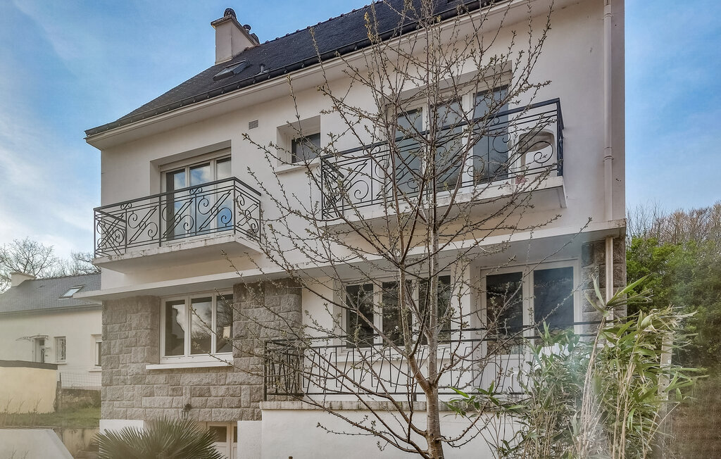 Maison 8 personnes à Lanvaudan, balcons et jardin - Photo 1