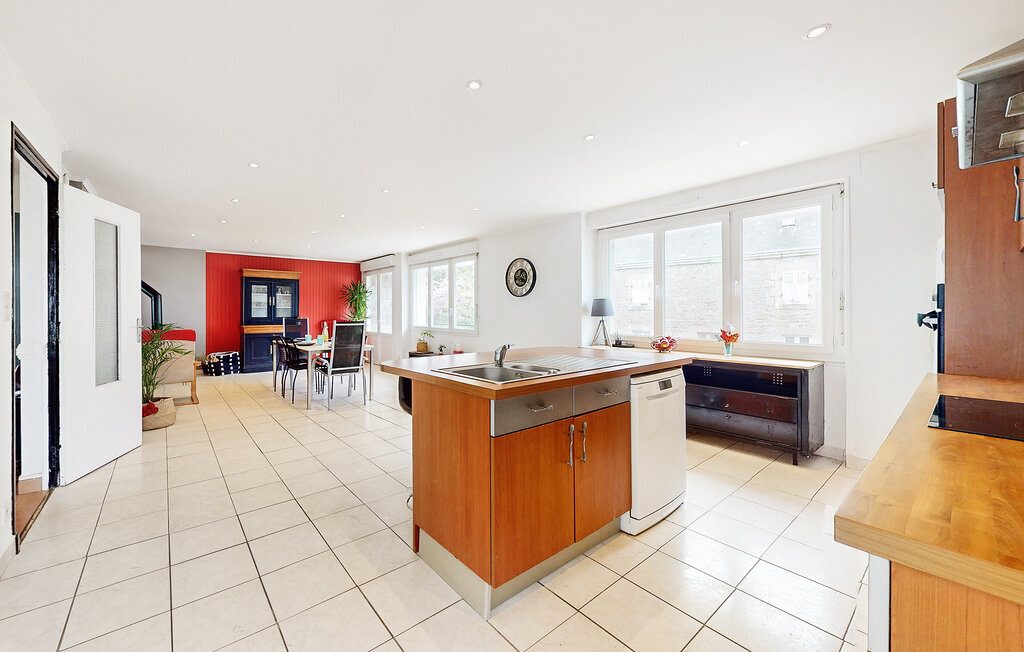 Maison 8 personnes à Lanvaudan, balcons et jardin - Photo 3