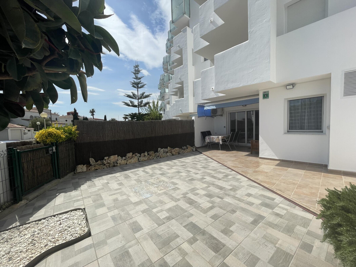 Appartement 2 ch. piscine à Roses, 1,4 km plage - Photo 2