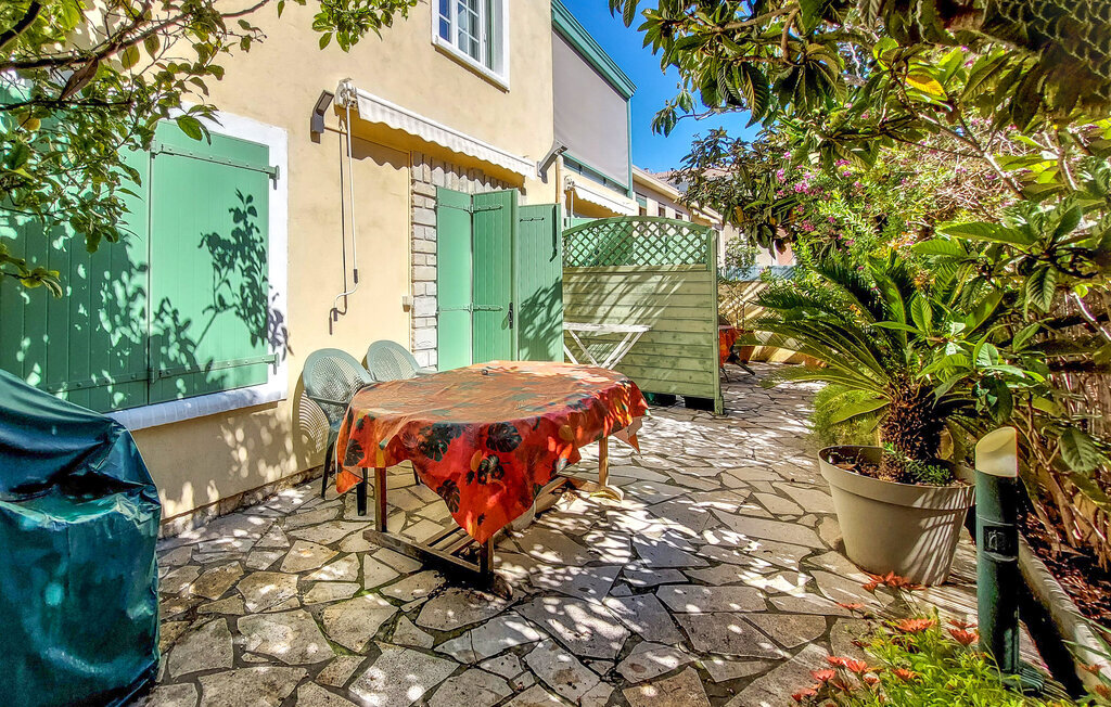 Appartement avec terrasse à 900 m de la plage, Sanary-sur-Mer - Photo 1