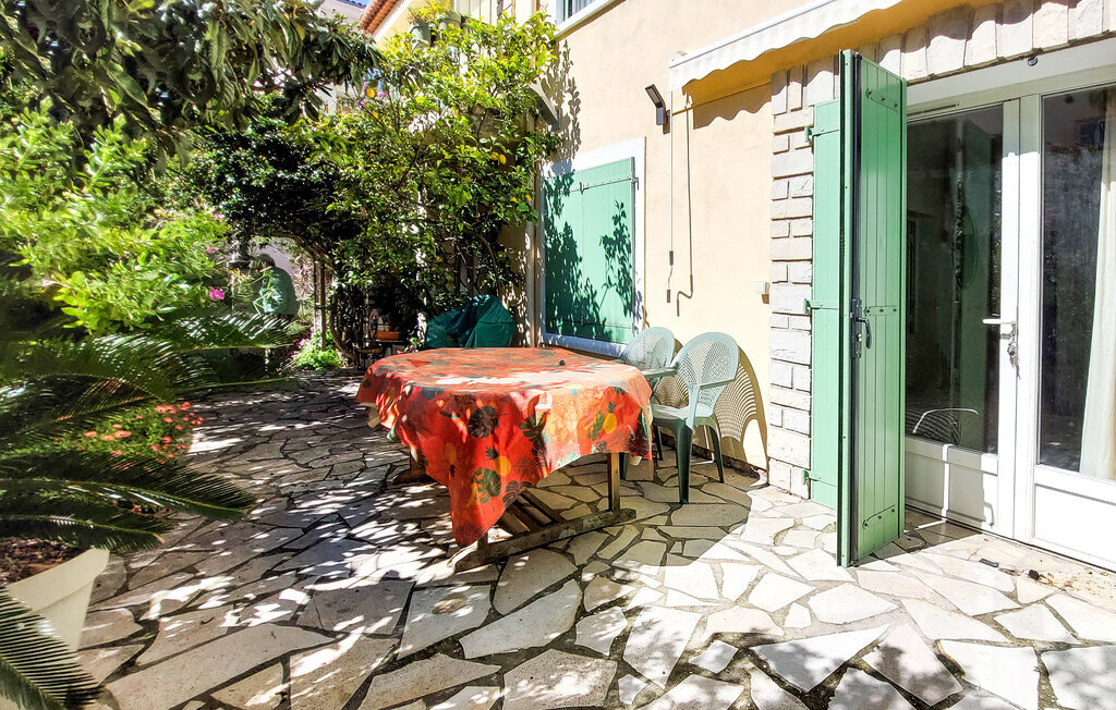 Appartement avec terrasse à 900 m de la plage, Sanary-sur-Mer - Photo 2