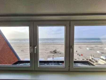 Penthouse mansardé face à la mer, 2 chambres à De Haan : photo 19