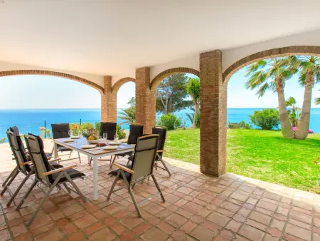 Villa Atardecer – vue mer et montagnes, piscine, 200 m de la plage : photo 13
