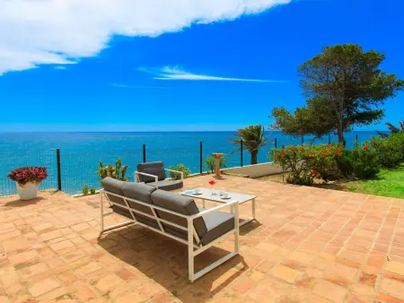 Villa Atardecer – vue mer et montagnes, piscine, 200 m de la plage : photo 16