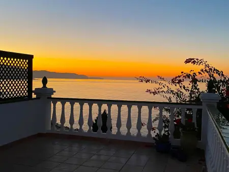 Villa Atardecer – vue mer et montagnes, piscine, 200 m de la plage : photo 34
