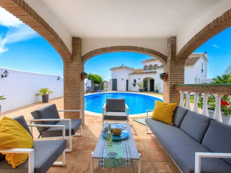 Villa Atardecer – vue mer et montagnes, piscine, 200 m de la plage : photo 35