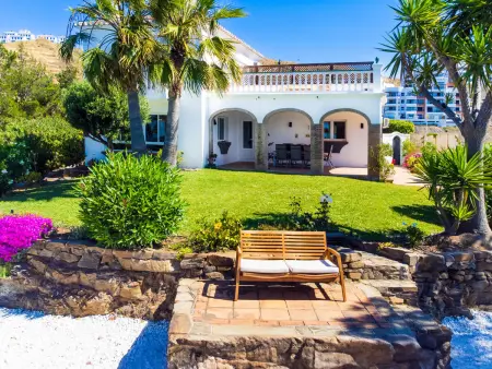 Villa Atardecer – vue mer et montagnes, piscine, 200 m de la plage : photo 49