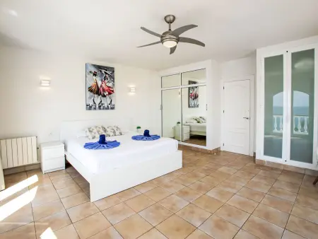 Villa Atardecer – vue mer et montagnes, piscine, 200 m de la plage : photo 56
