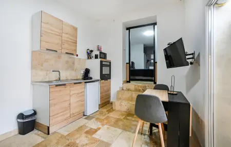 Location appartement à Jonquières Saint Vince