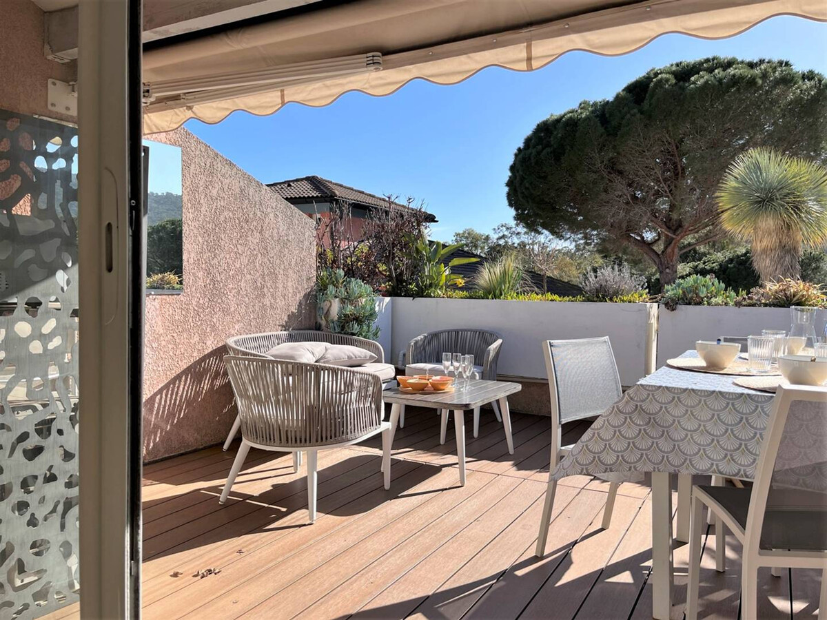 T2 climatisé terrasse 17m² – Le Lavandou - Photo 1
