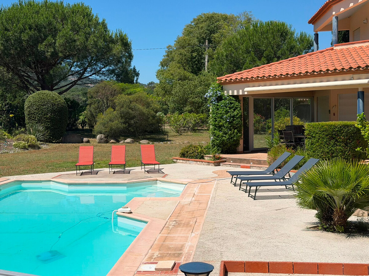 Villa 4 faces avec piscine privée à Laroque-des-Albères - Photo 1