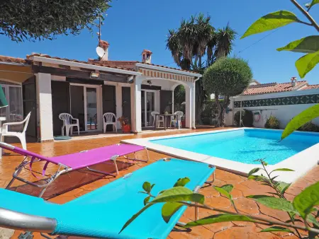 Location maison à L'Escala, Maison avec Piscine Privée à LEscala