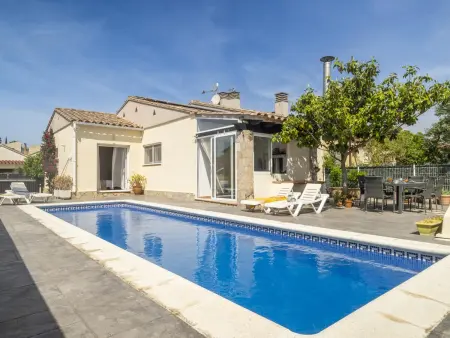 Location maison à L'Escala, Maison mitoyenne avec piscine privée et Wi-Fi