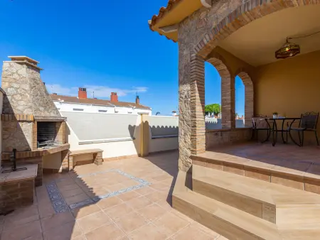 Location maison à L'Escala, Maison familiale avec Wi-Fi et climatisation, proche plage