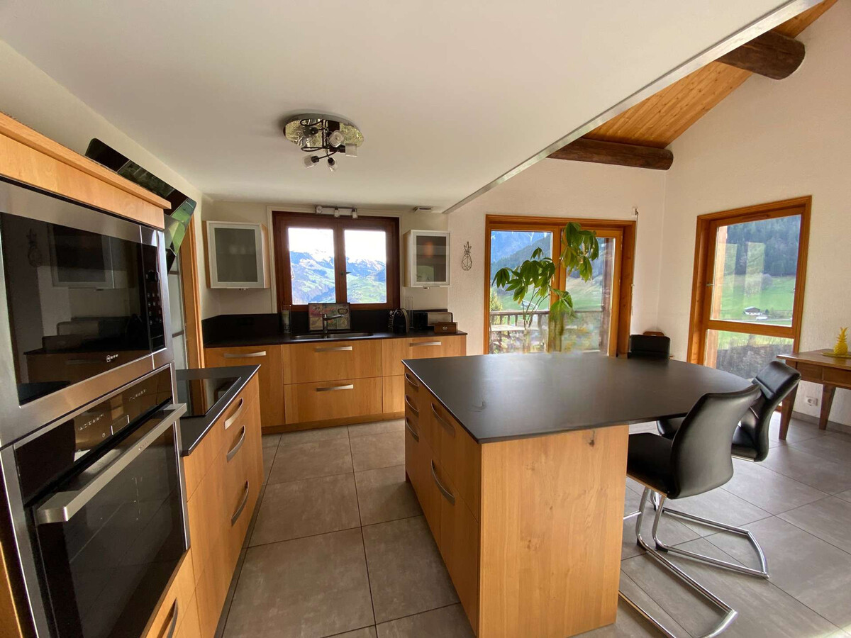 Chalet 150m² 3 chambres, garage et terrasse, Arêches-Beaufort - Photo 2