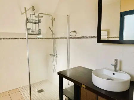 Maison lumineuse La Forêt-Fouesnant proche plage, golf, avec salle de détente et 5 chambres - Photo 11