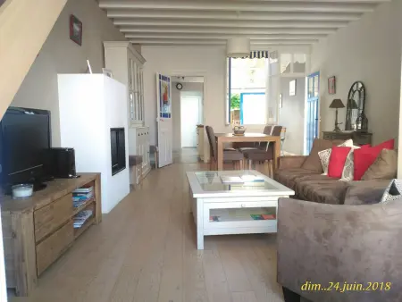 Location maison à Les Sables d'Olonne, Maison rénovée près de la plage avec jardinet et wifi