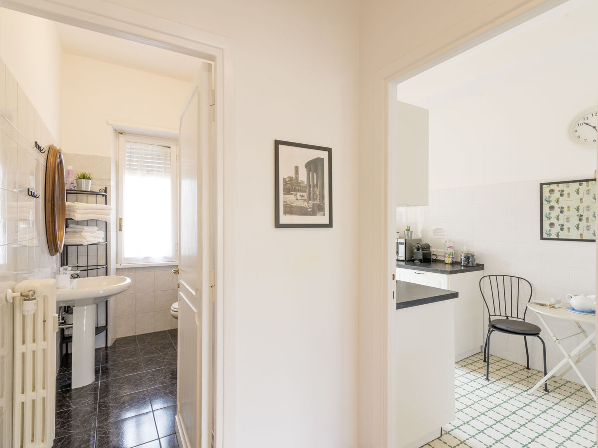 Appartement Renato Roma – 90 m² au 7e étage, balcon - Photo 9