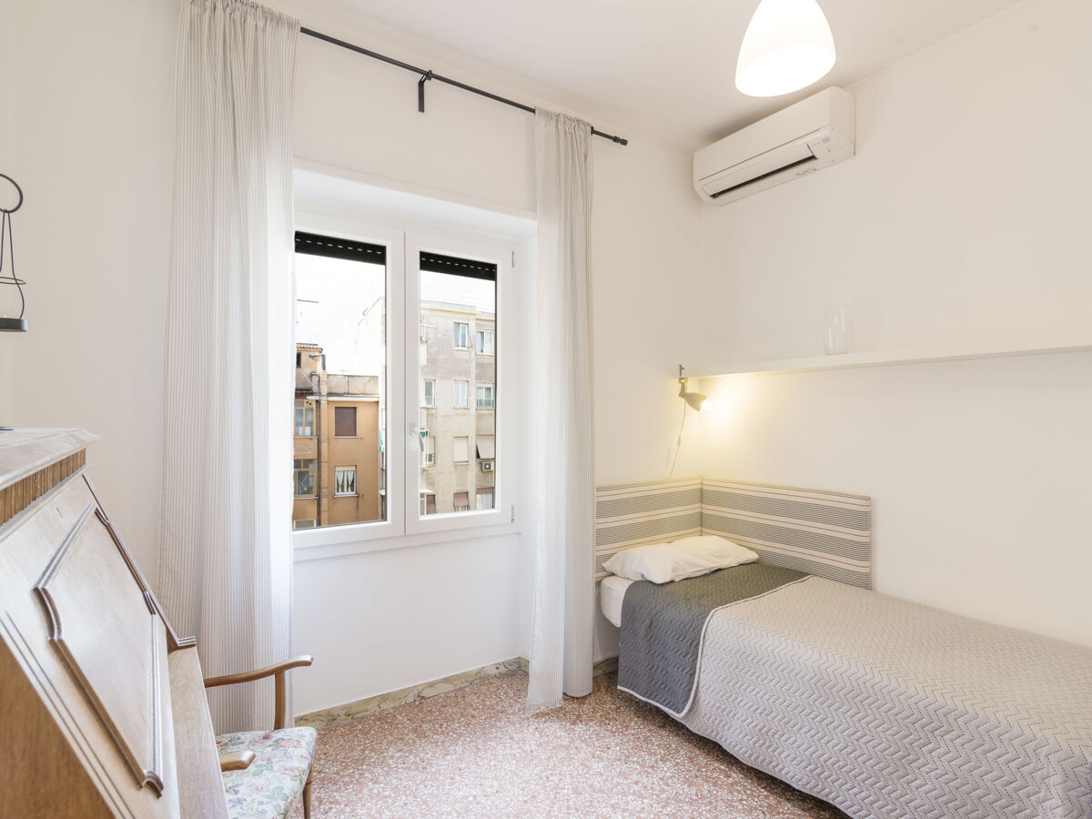 Appartement Renato Roma – 90 m² au 7e étage, balcon - Photo 15