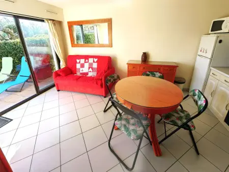 T2 rez-de-jardin avec terrasse et parking privé, Cap d'Agde : photo 2