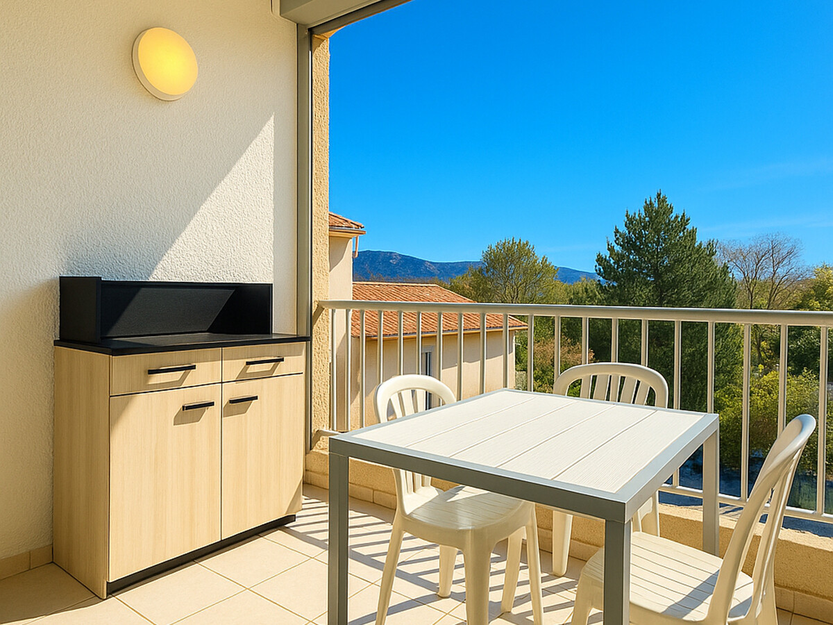 Appartement rénové climatisé à 300m de la plage - Photo 2