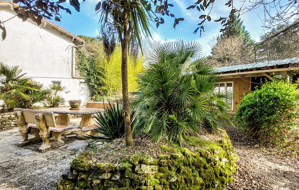 Maison 130 m² en forêt, accès direct pistes cyclables - Photo 2