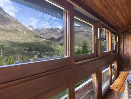 T2 rénové avec véranda vue vallée à Cauterets : photo 9