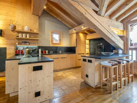 Chalet de Standing avec Cheminée et Sauna, Proche du Centre de Val-d'Isère - Photo 7