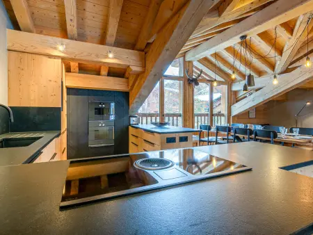 Chalet de Standing avec Cheminée et Sauna, Proche du Centre de Val-d'Isère - Photo 9