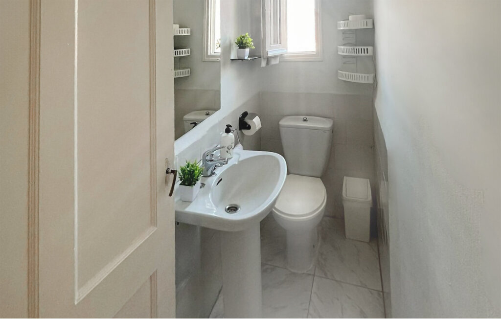 Gorgeous home in Malaga, Maison 5 personnes à Malaga - Photo 23