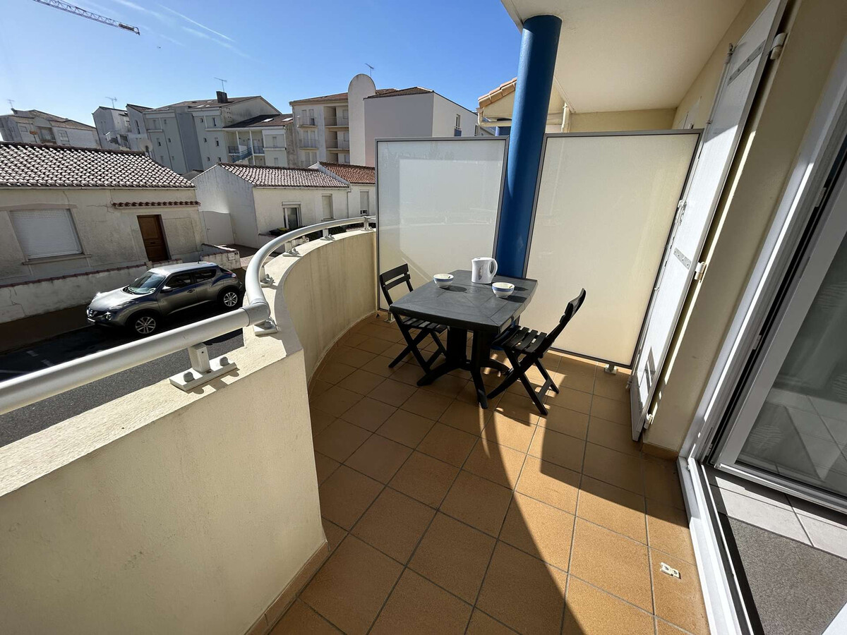 Studio cabine face à la mer avec balcon et parking - Photo 3