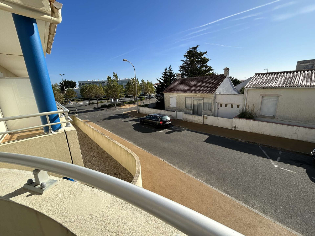 Studio cabine face à la mer avec balcon et parking - Photo 13