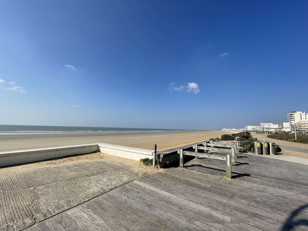 Studio cabine face à la mer avec balcon et parking - Photo 17