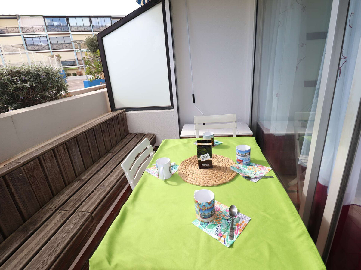 Studio Le Lagon Bleu - Terrasse piscine au Grau-du-Roi - Photo 12