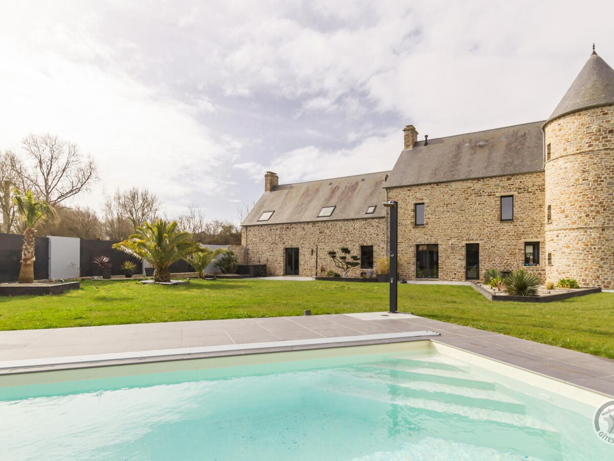 Gîte avec Piscine Privée, Spa et Jardin à Lessay - Photo 5