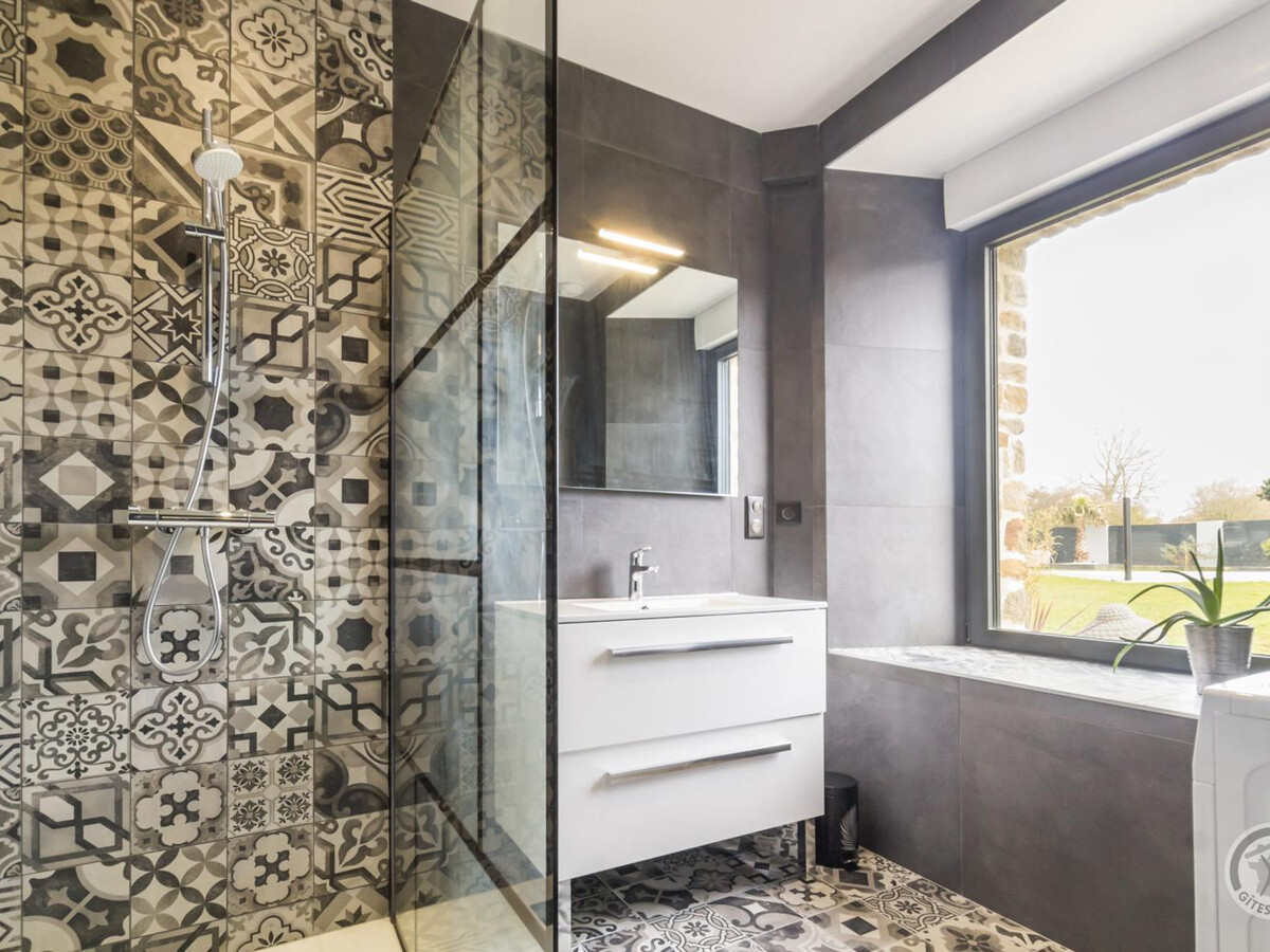 Gîte avec Piscine Privée, Spa et Jardin à Lessay - Photo 8