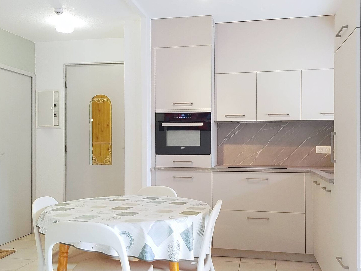 T2 climatisé 30m² à Bormes avec loggia et parking - Photo 5