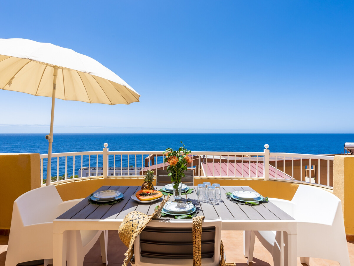 Triplex en bord de mer avec terrasse et solarium à Radazul - Photo 1