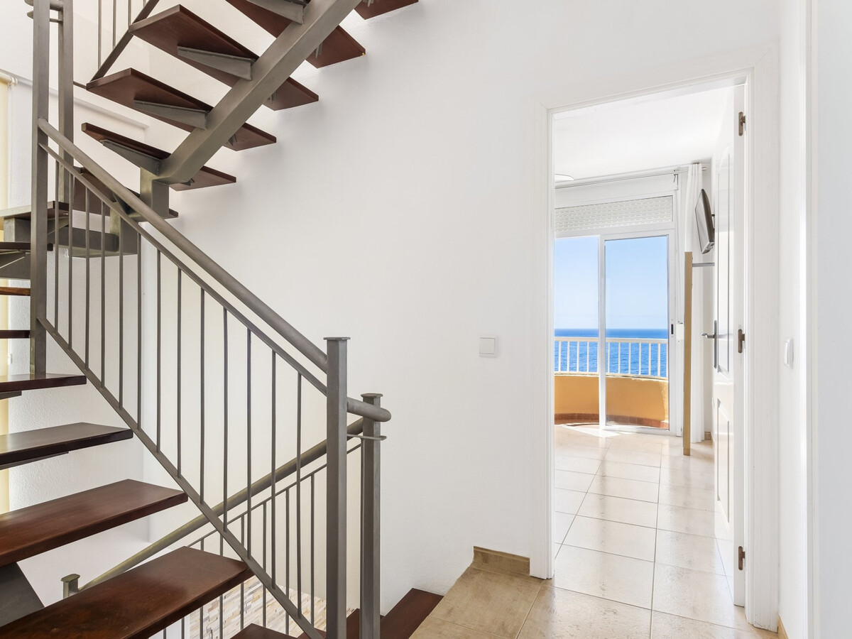 Triplex en bord de mer avec terrasse et solarium à Radazul - Photo 20