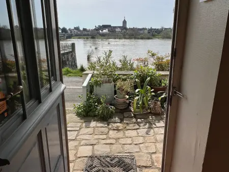 Gîte avec terrasse vue Loire à Saint-Denis-de-l'Hôtel : photo 10