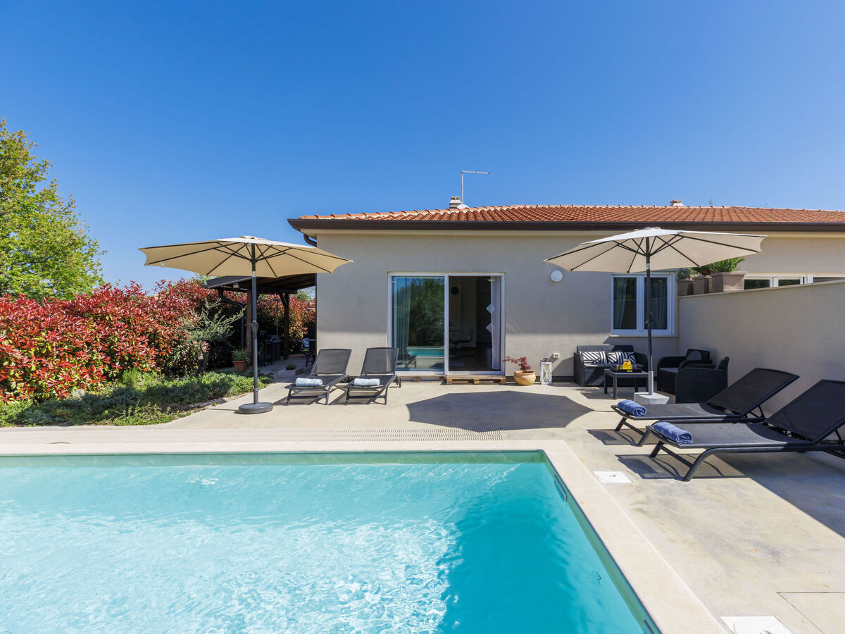 Maison Eja avec piscine privée à Buje - Photo 1