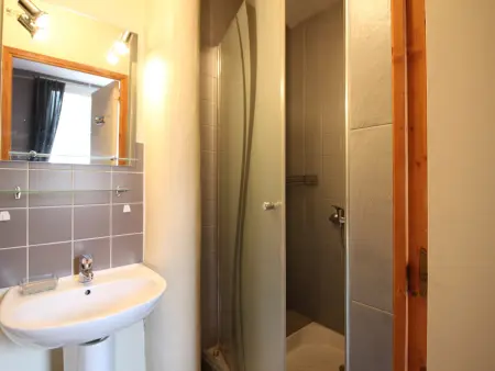 T3 duplex avec parking à La Bourboule, Appartement 5 personnes à La Bourboule - Photo 11