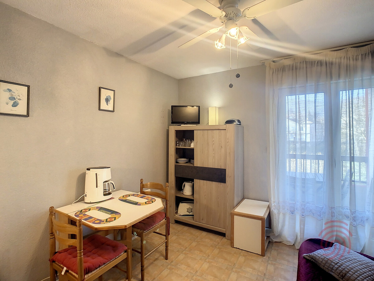 Studio 17 m² balcon vue ruisseau à Lamalou-les-Bains - Photo 4