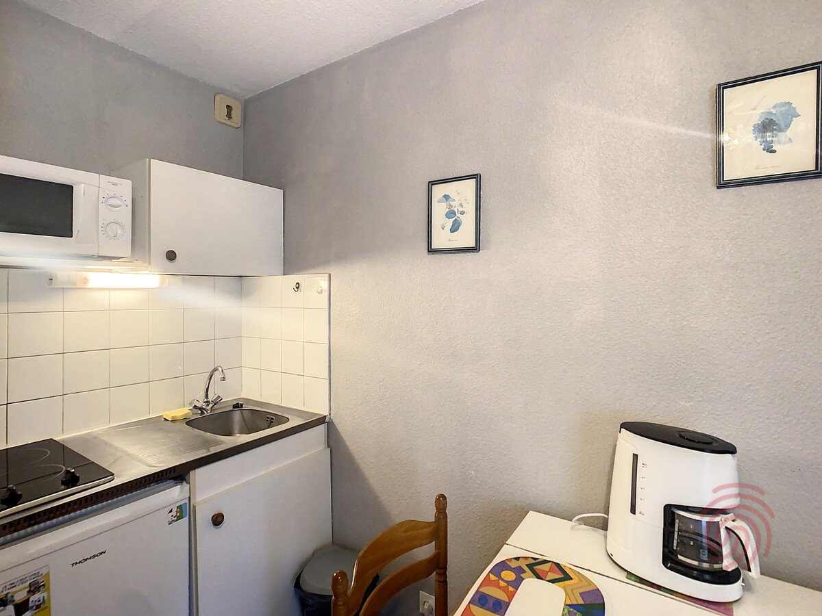Studio 17 m² balcon vue ruisseau à Lamalou-les-Bains - Photo 9