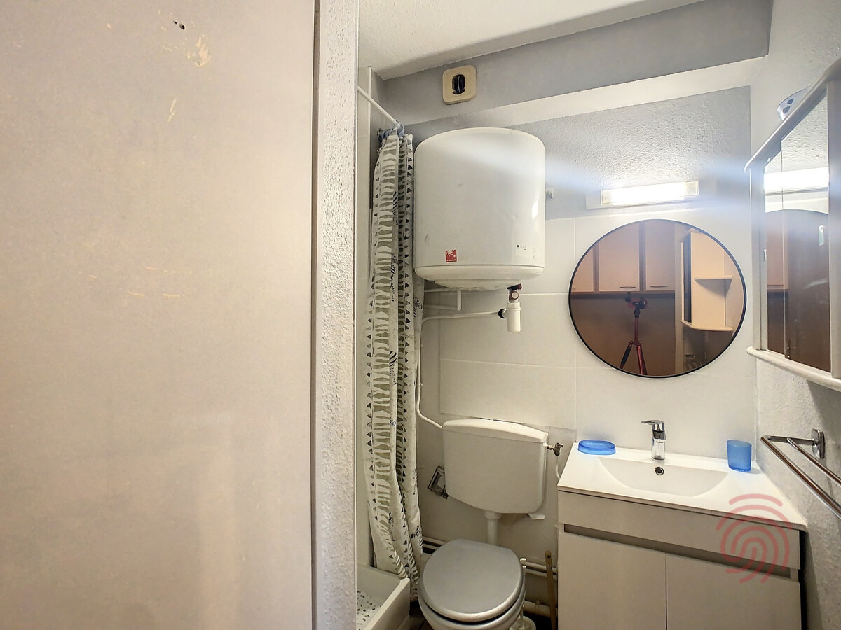 Studio 17 m² balcon vue ruisseau à Lamalou-les-Bains - Photo 11