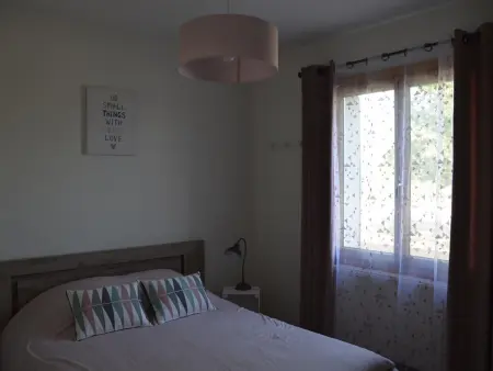 Maison spacieuse avec jardin, terrasse, et équipements de loisirs à Pouillé - Photo 7
