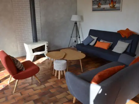 Maison spacieuse avec jardin, terrasse, et équipements de loisirs à Pouillé - Photo 10