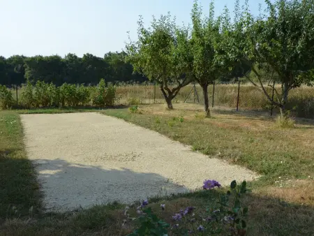 Maison spacieuse avec jardin, terrasse, et équipements de loisirs à Pouillé - Photo 13