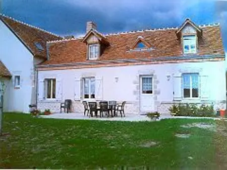 Location gite à Cour Cheverny, Maison spacieuse avec jardin dans la région des Châteaux de la Loire